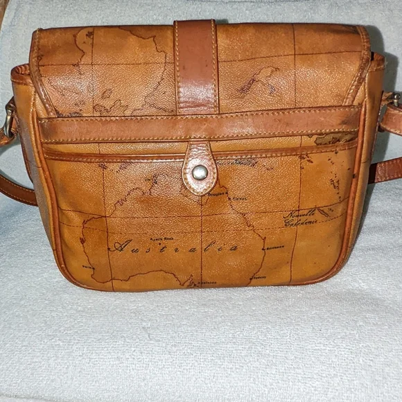 Alviero Martini Leather Map United States Featured!! Crossbody Bag. - Picture 2 of 15